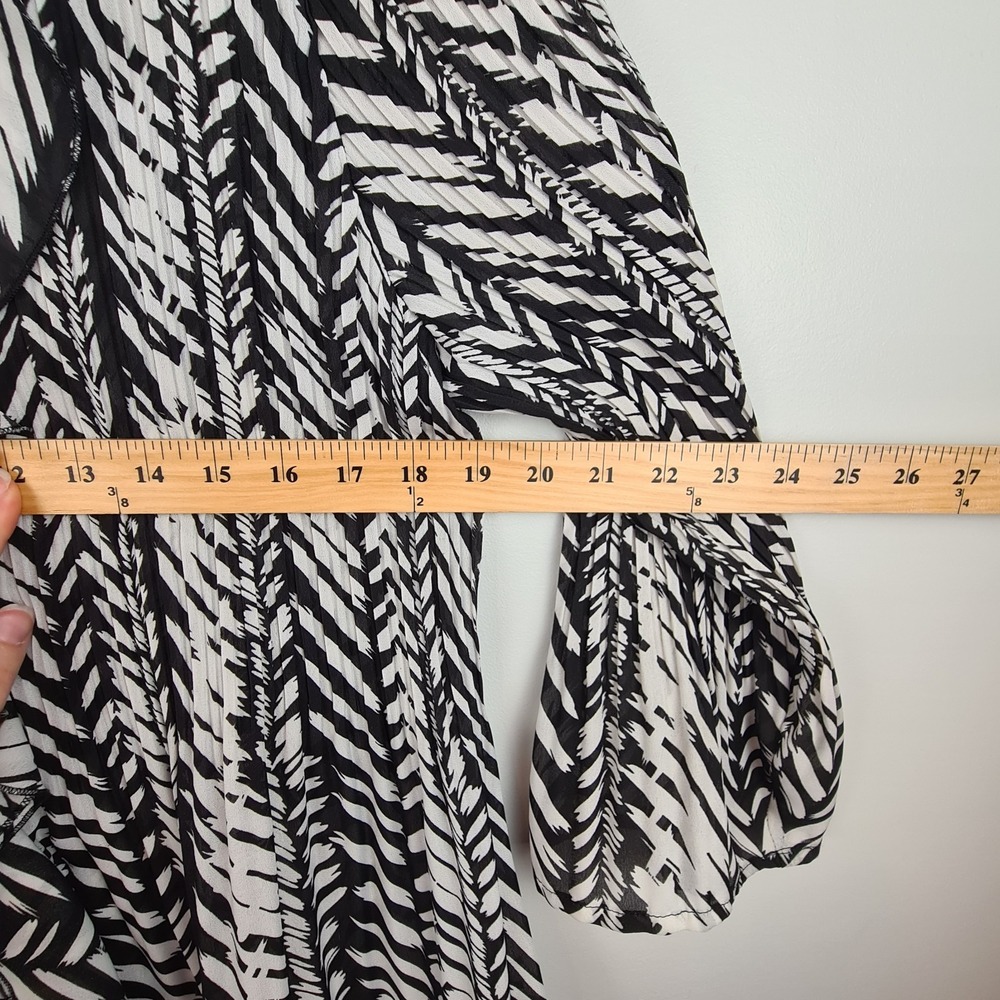Sunny‎ Taylor Women's Black White 3/4 Sleeve Ruffle Swimsuit Cover 1X Blouse Top - Picture 6 of 8